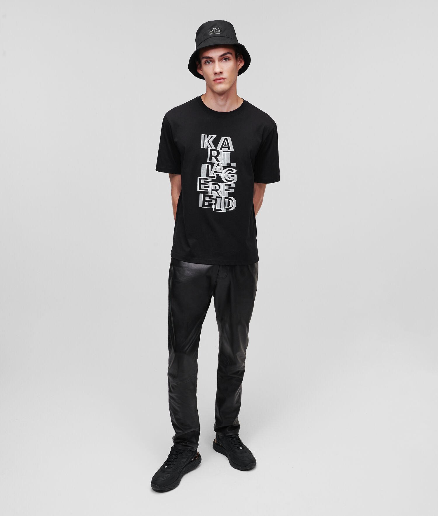 Black Men's Karl Lagerfeld Graphic Karl Logo T-Shirts | AE624MWNU