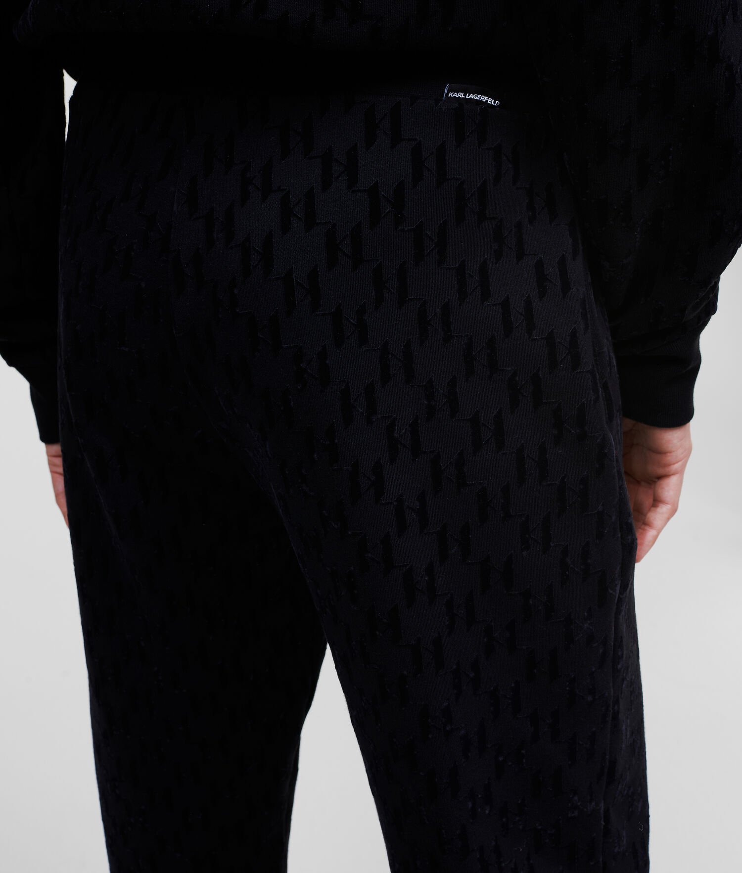 Black Men's Karl Lagerfeld Karl Monogram Flock-print Sweatpants | AE721LDYW