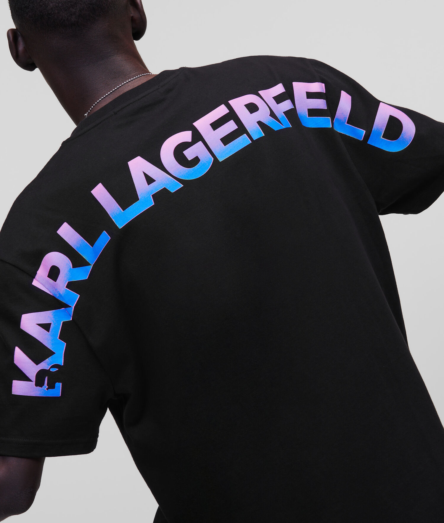 Black Men\'s Karl Lagerfeld Ombré Karl Logo T-Shirts | AE147PFIA