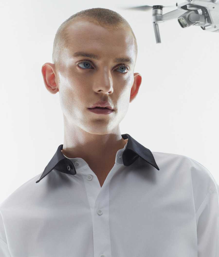 White / Black Men's Karl Lagerfeld Cara Loves Karl Detachable Collar Shirts | AE972KBXS